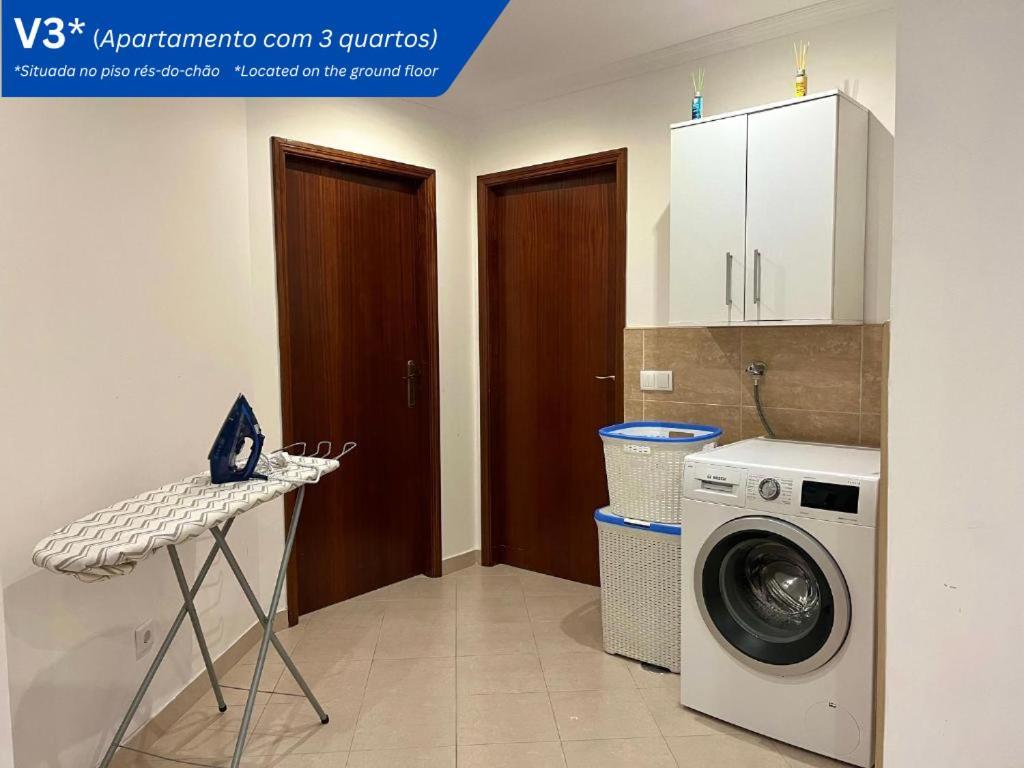 Apartamento W.H.House Atouguia Da Baleia Exterior foto